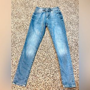 size 5 arizona jeans